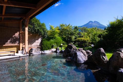 1泊目ゆふいん山水館　露天風呂（入替制）
